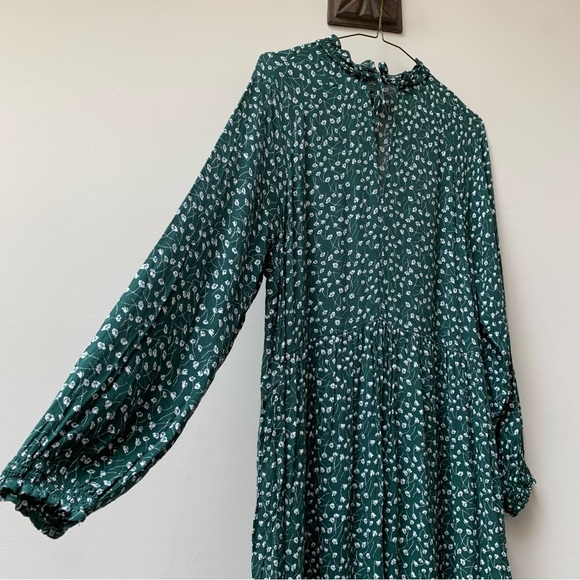Monki Green Floral Dress size medium long sleeve - Picture 2 of 7